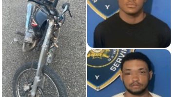 PN apresa dos hombres y recupera motocicleta sustraída en San Francisco de Macorís