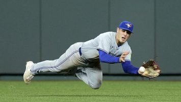 Astros refuerzansus jardines al adquirir a Daulton Varsho