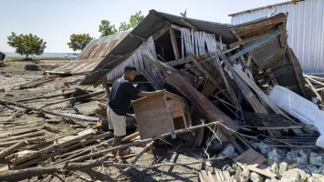 Sismo en Indonesia deja 70 muertos y 22.000 evacuados
