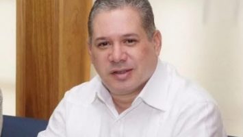 FP en Manhattan valora decisión de la JCE de permitir renovación de cédula sin cita en NY