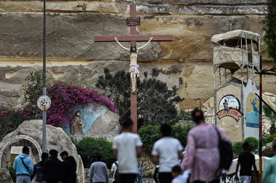 Detienen un hombre en Egipto acusado de provocar un incendio en una iglesia en El Cairo