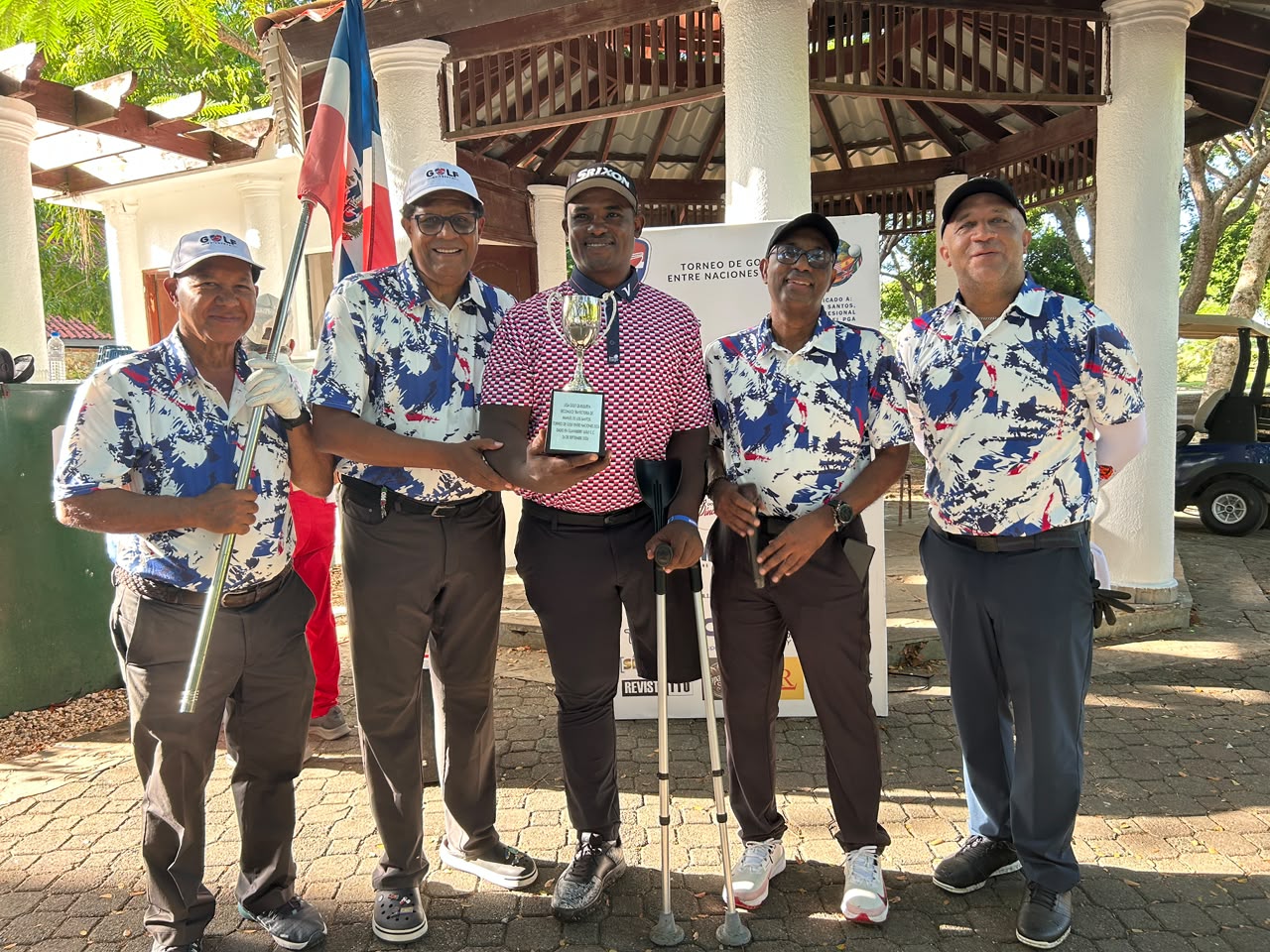 Golfistas de 15 países se unen al homenaje a Manuel De Los Santos durante Torneo entre Naciones (6)