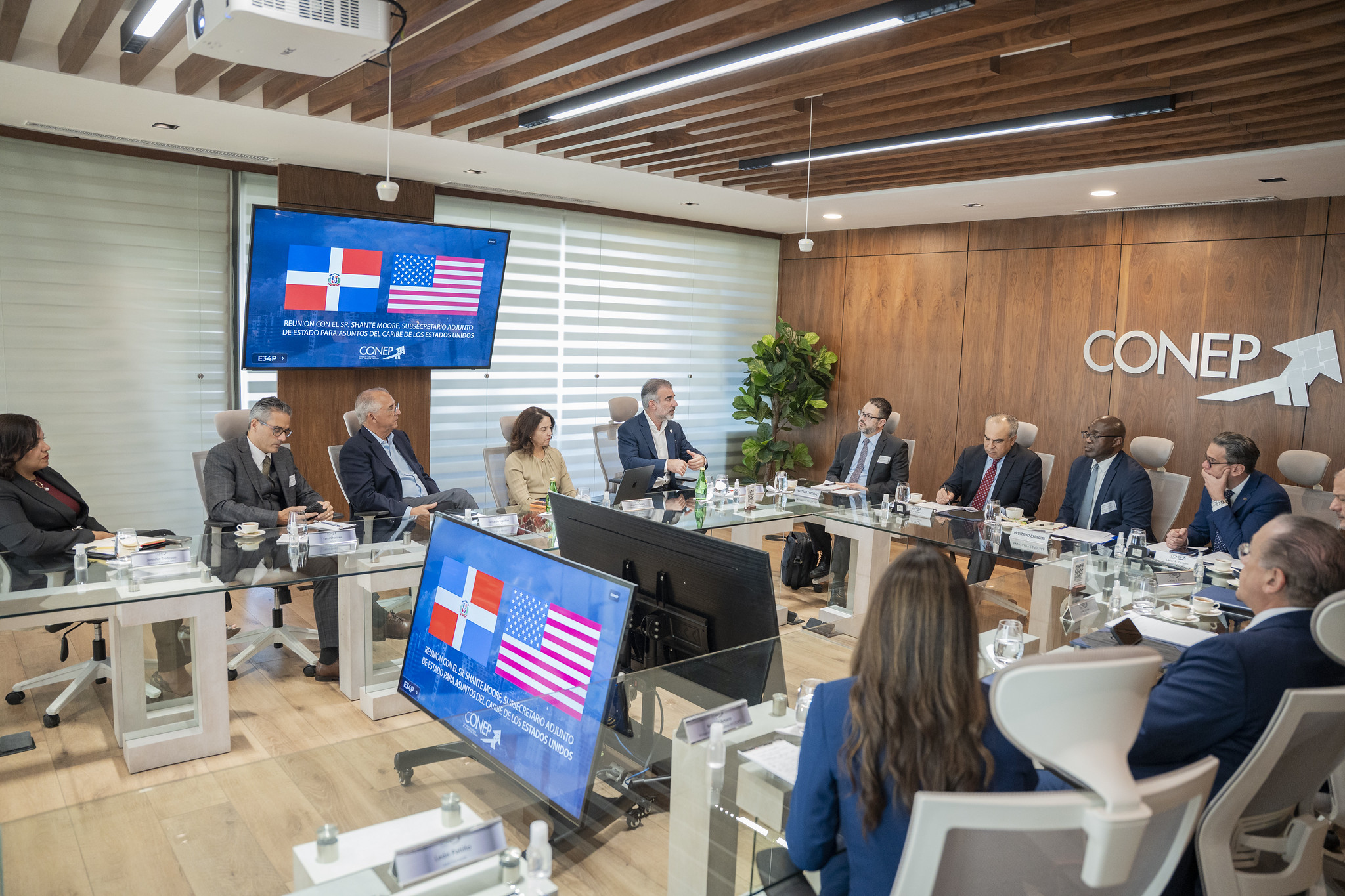 Conep y subsecretario de Estado de EE. UU. abordan clima de negocios y oportunidades de inversión