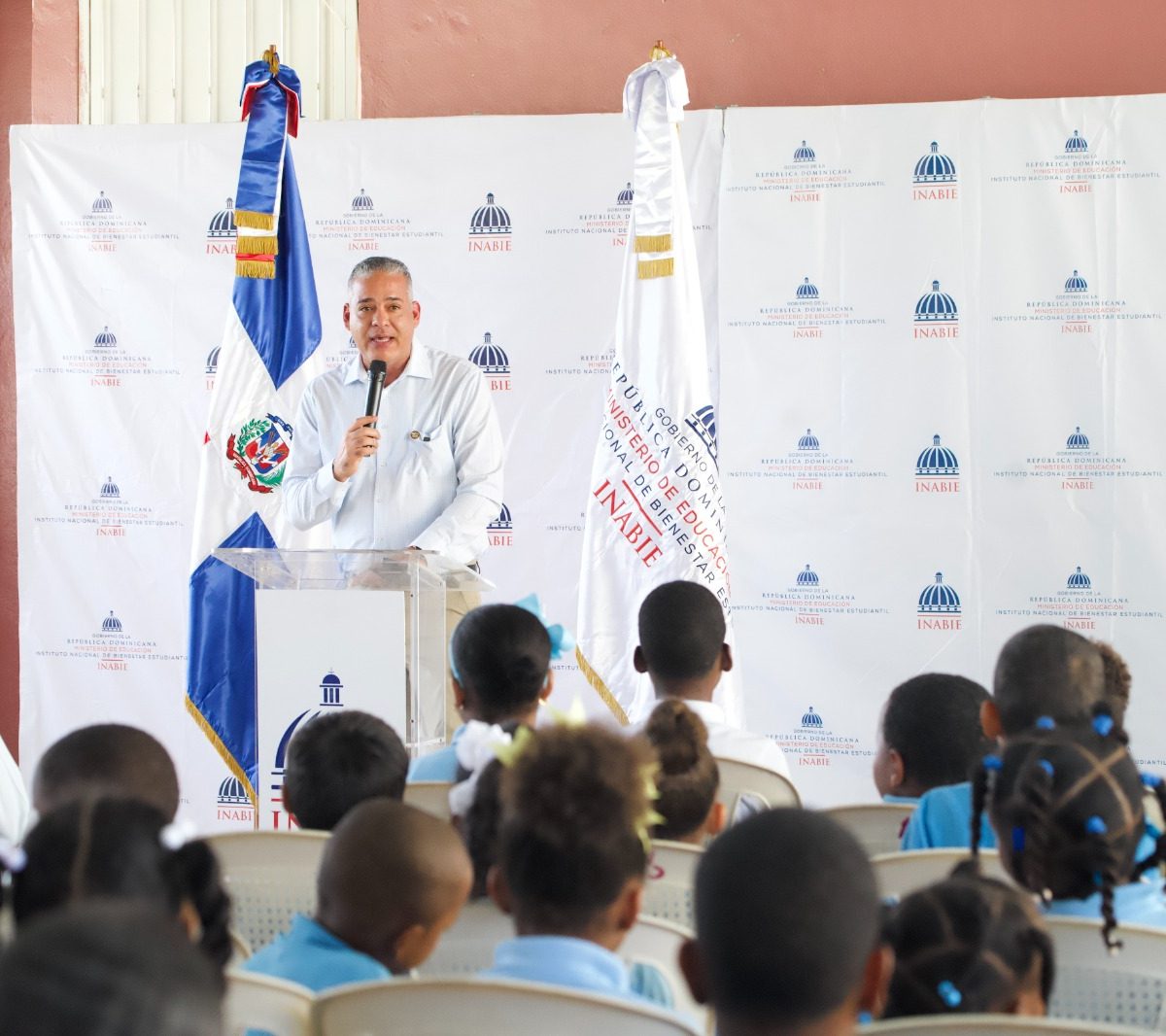 Inabie inaugura dos módulos odontológicos en Monte Plata y Baní