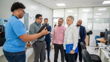 Rector del ITLA recibe visita del embajador de la Unión Europea para fortalecer cooperación tecnológica