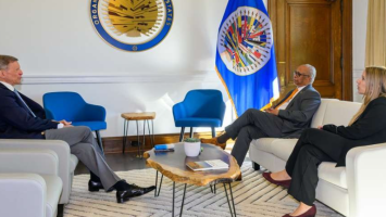 El secretario general de OEA conversa sobre Nicaragua con excanciller dominicano Álvarez