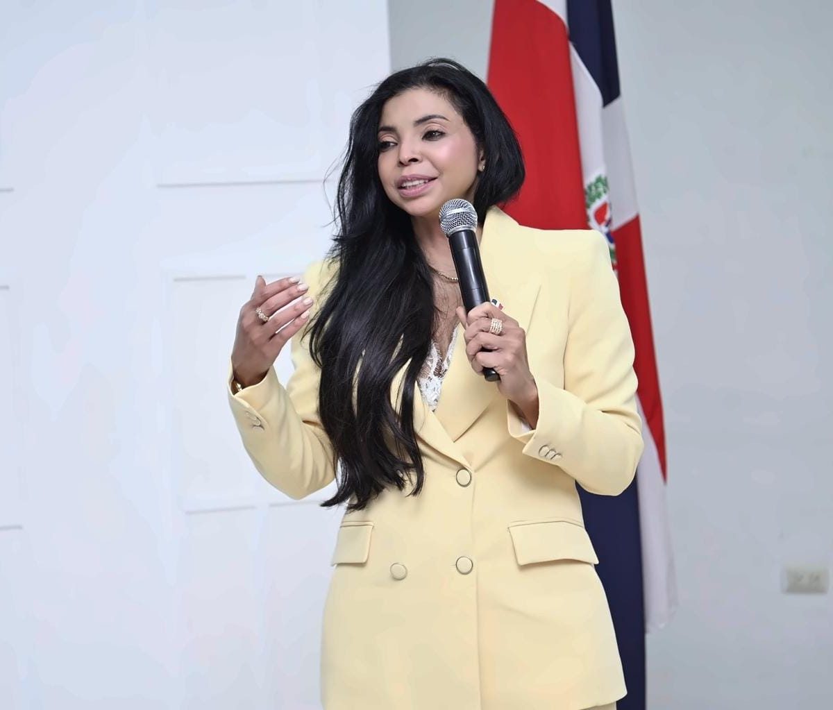 Procuradora general llama a asumir el compromiso de construir una sociedad basada en valores