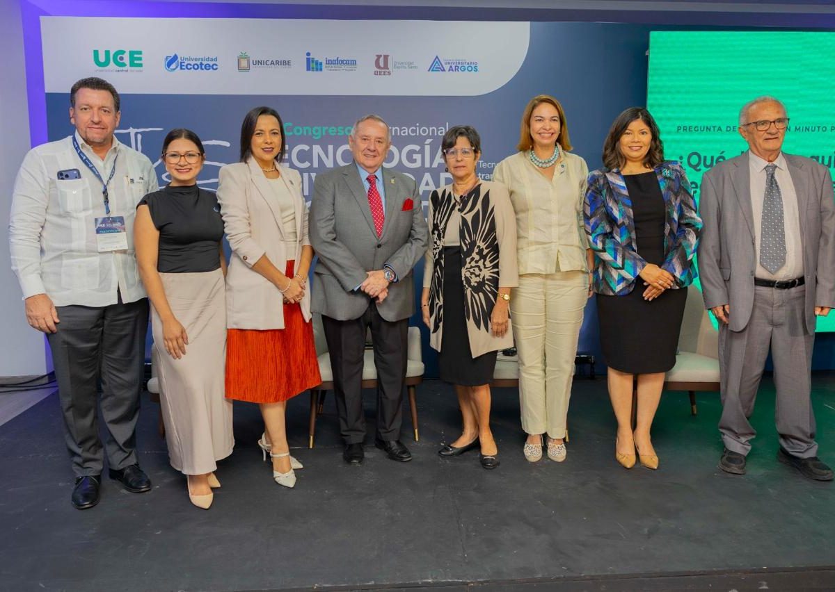 UCE concluye el TUS 2026 con llamado a integrar tecnología, ética y responsabilidad social en las universidades