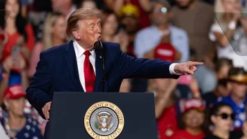 Trump viaja a Carolina del Sur para respaldar la campaña de la hermana del senador Graham